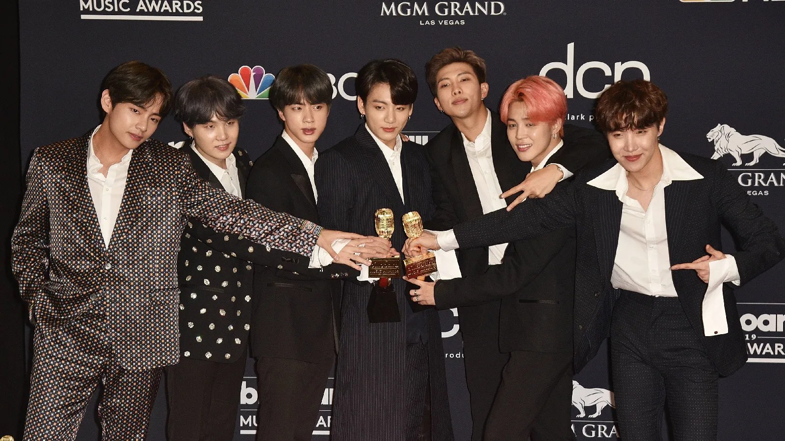 BTS Jin redet über Ausstieg aus der Band KUKKSI Star News, Beauty
