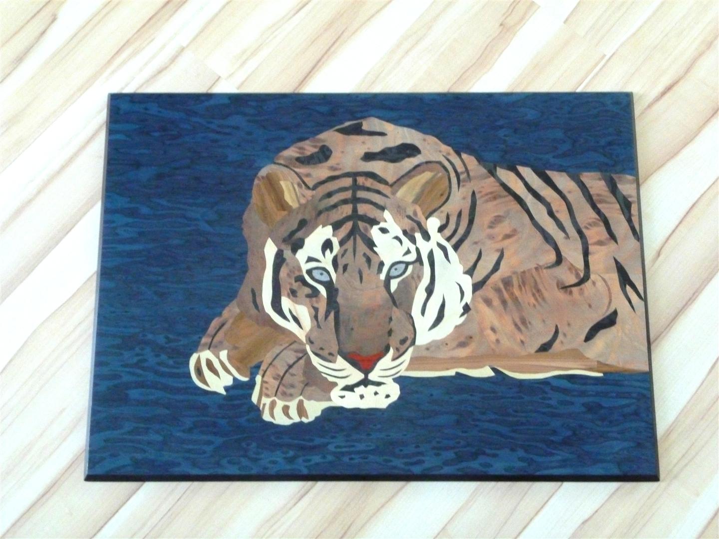 Tiger Inatrsien, Kunsthandwerk, Edelholz, Holz kunst von Ambos bei