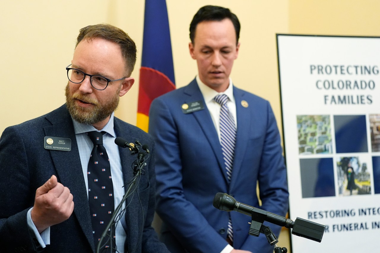 Rotting bodies, fake ashes and sold body parts push Colorado to patch(01)