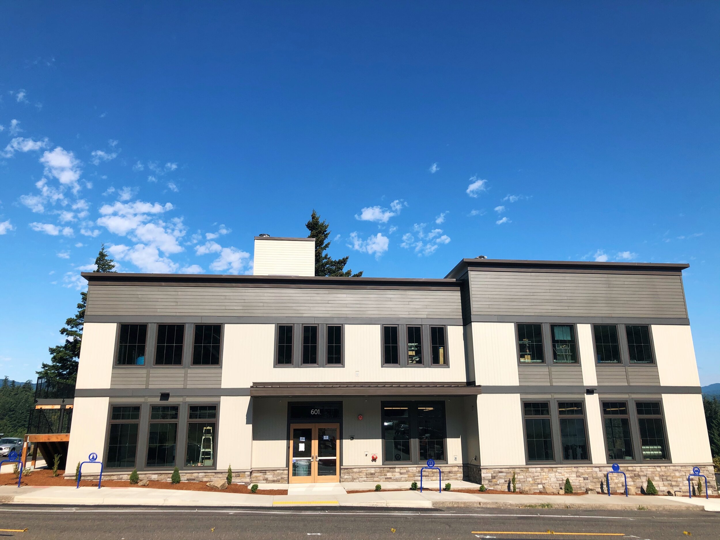 AllNew Thunder Island Brewery Opens On Main Road In Cascade Locks