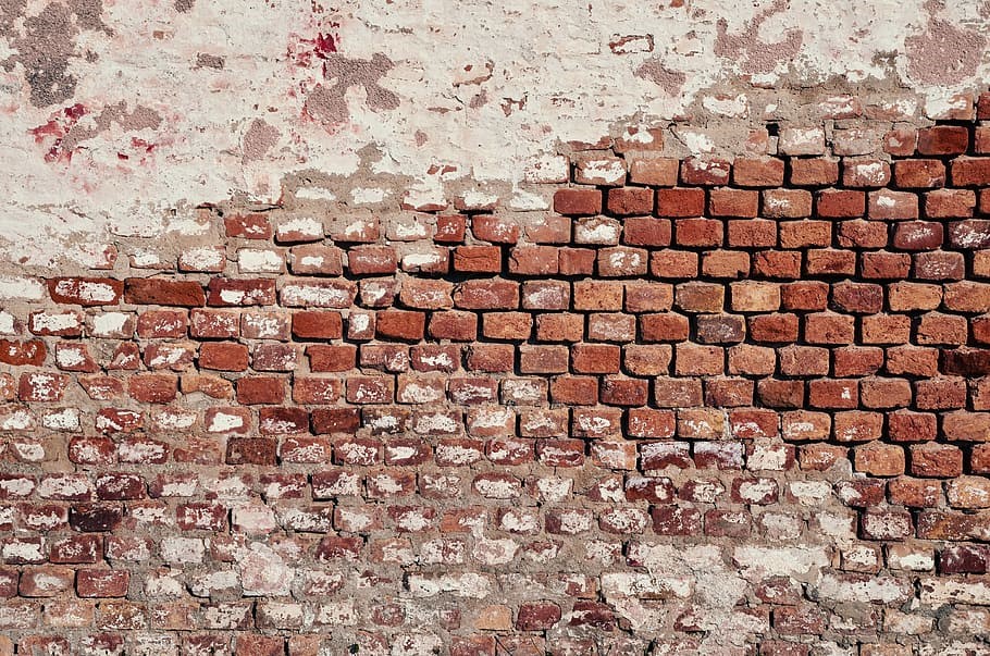 Tips to Restore a Faded Brick Exterior’s Color Laces Running