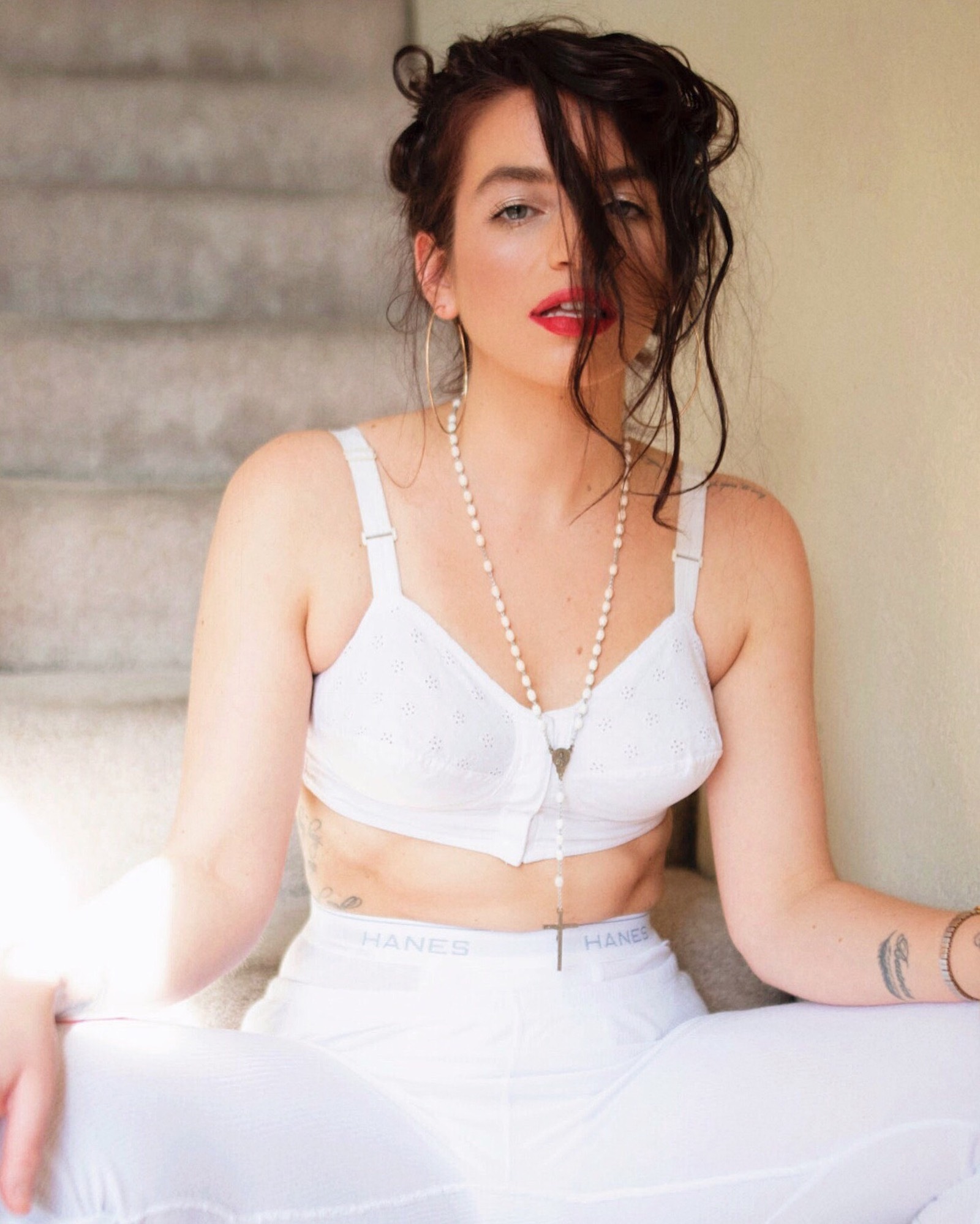 LADYGUNN – SULTRY PUNK IMMORTALIZES IN ANNABEL LEE: WHAT WOULD YOU