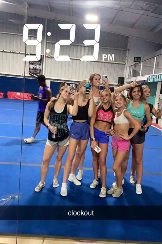 2023 *10 outfits & tips!* What to wear to cheer practice?