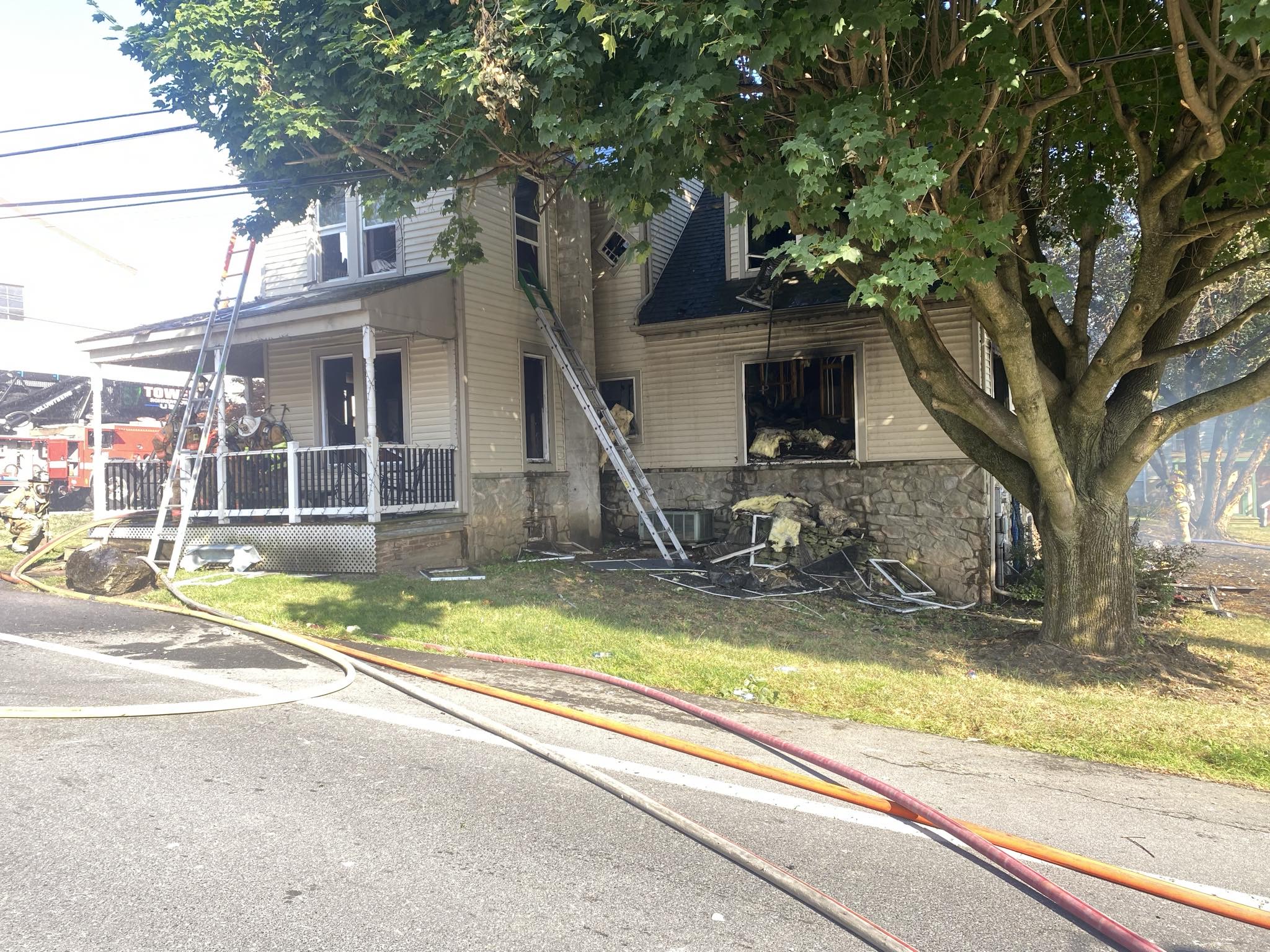 Engine 632 Works 3rd Alarm House Fire in Manor Township Lafayette