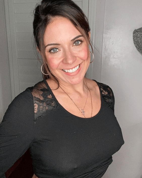 Mamá de OnlyFans gana tanto que quiere donar dinero