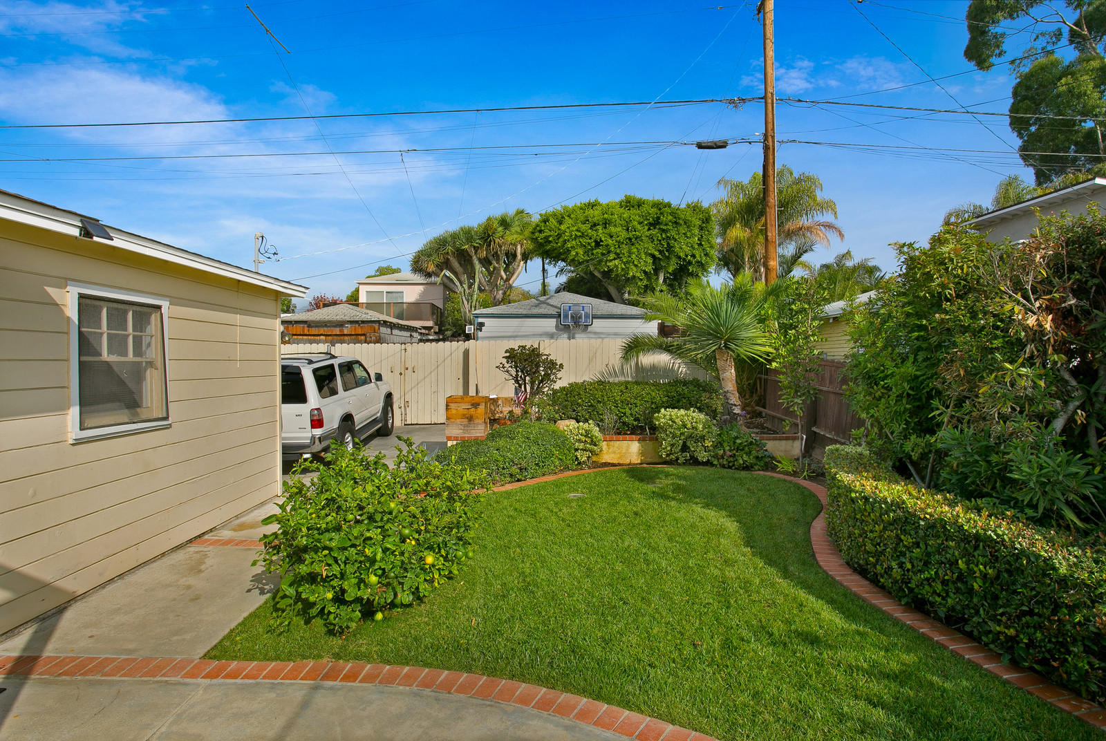 North Pacific Beach House with Private Granny Flat