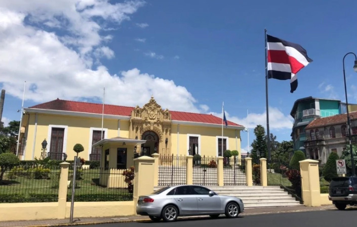 Costa Rica cierra su embajada en Venezuela LA JORNADA