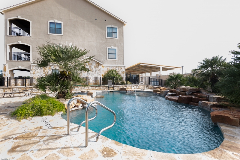 Condo 103 Lake Amistad Rentals