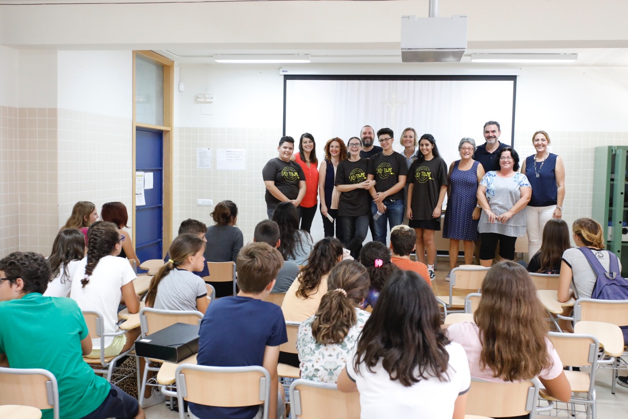 El alcalde felicita a los estudiantes alfasinos premiados en el proyecto europeo EASY Towns