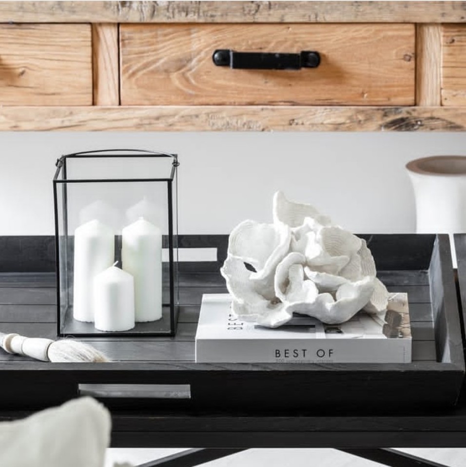 How to style a Hamptons Coffee Table Read now at La Maison