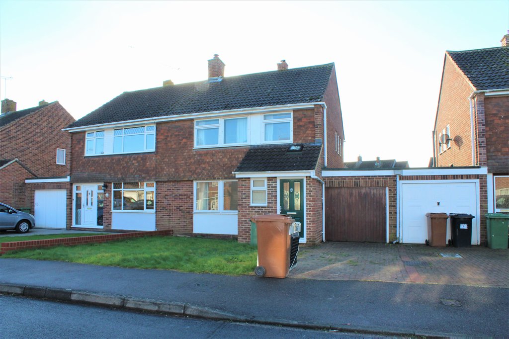 Laxton Gardens, Paddock Wood Lambert & Foster