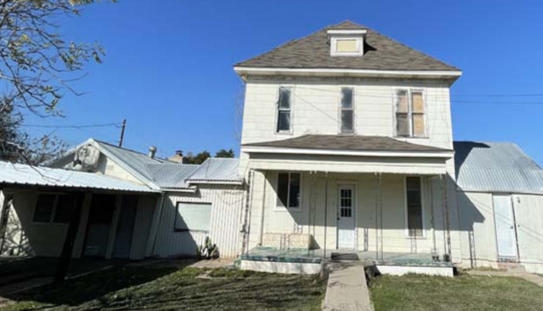 Old house on Lometa ISD property to be demolished Lampasas Dispatch