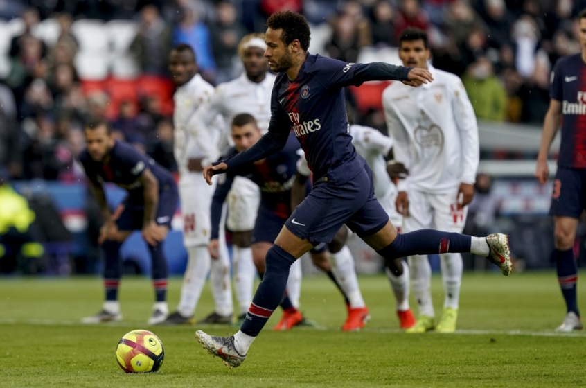 Contra o Angers, Neymar faz seu último jogo pelo PSG na