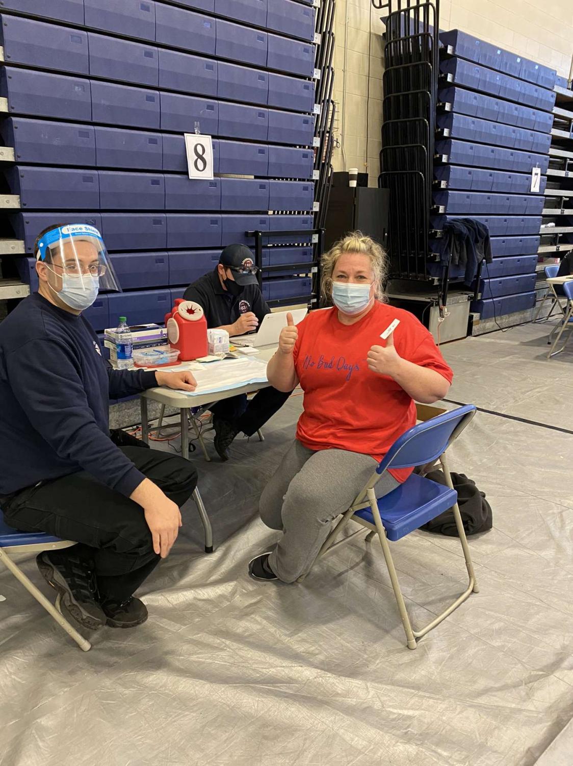 Londonderry School District teachers, staff get vaccinated Lancer