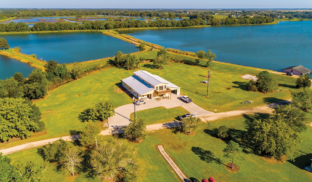 Featured Listing Lakes of Danbury