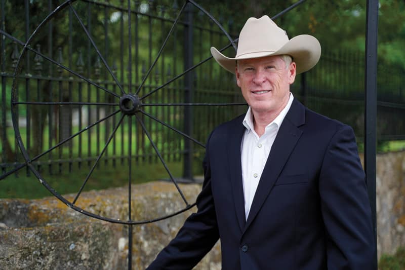 Phillip Mason Hunt I am a Land Specialist