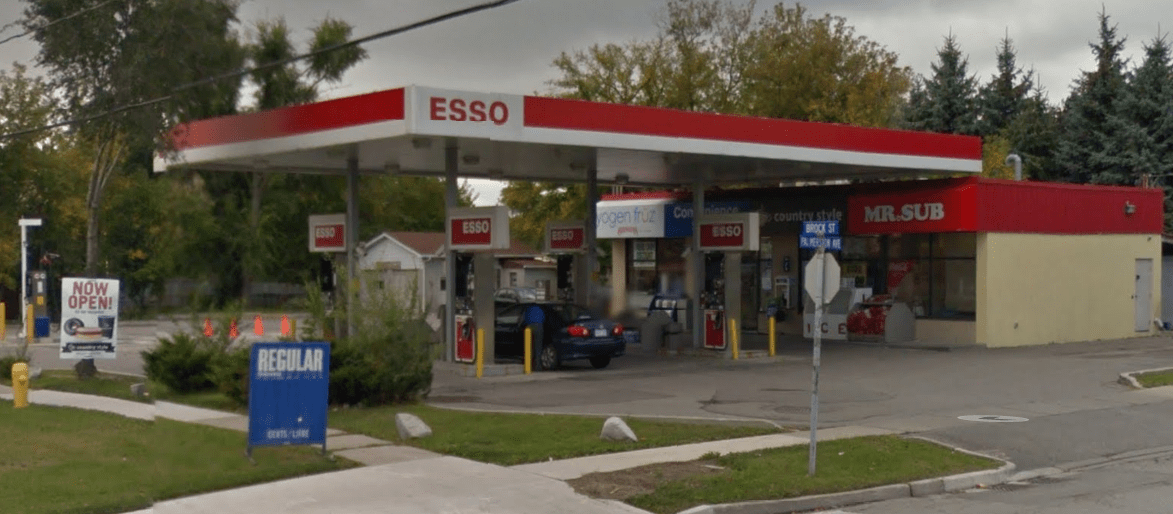 ESSO GAS STATION BUSINESS FOR SALE WITHBY TORONTO LANDS TO BUILD AND COMMERCIAL PROPERTIES