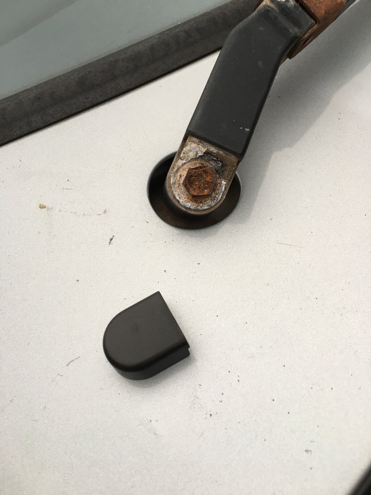 Windscreen wiper making noises when on Land Cruiser Club