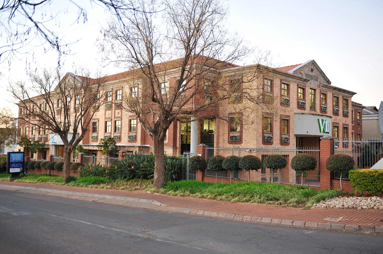 BROOKLYN PLACE Landmark Property Investments LTD