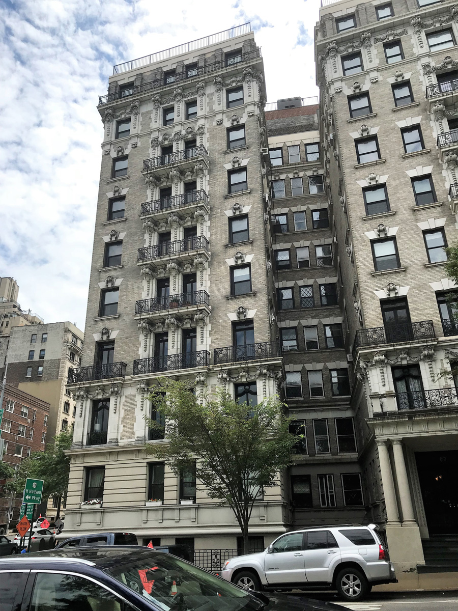 » 67 Riverside Drive