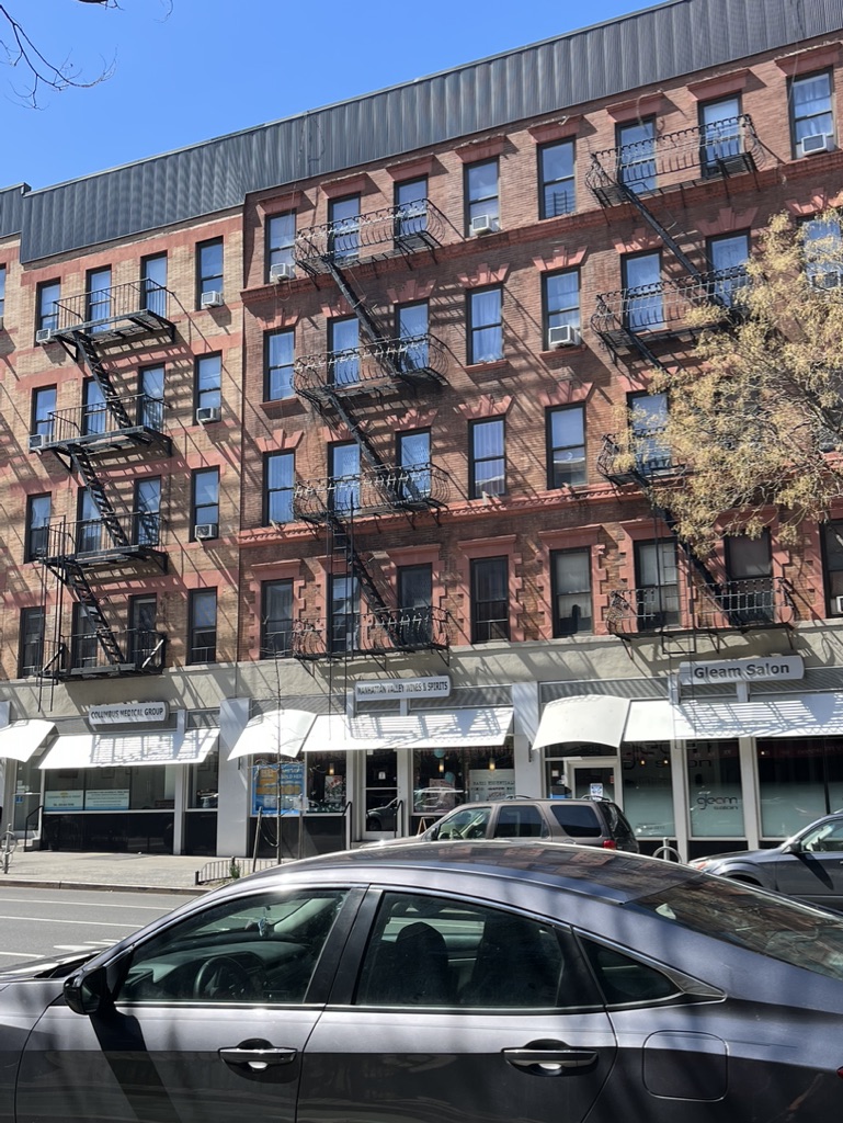 » 984 Columbus Avenue
