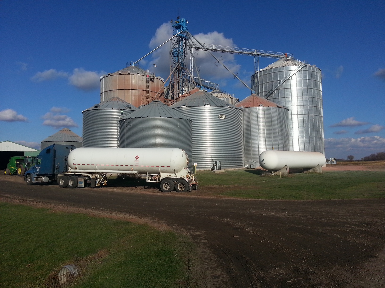 Gallery Land O' Lakes Oil