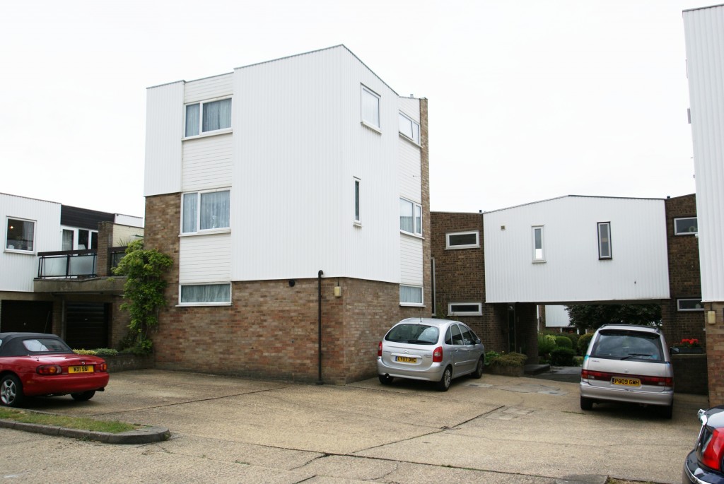 Julien Court, Regency Walk, Croydon, 4 bedroom, Terraced