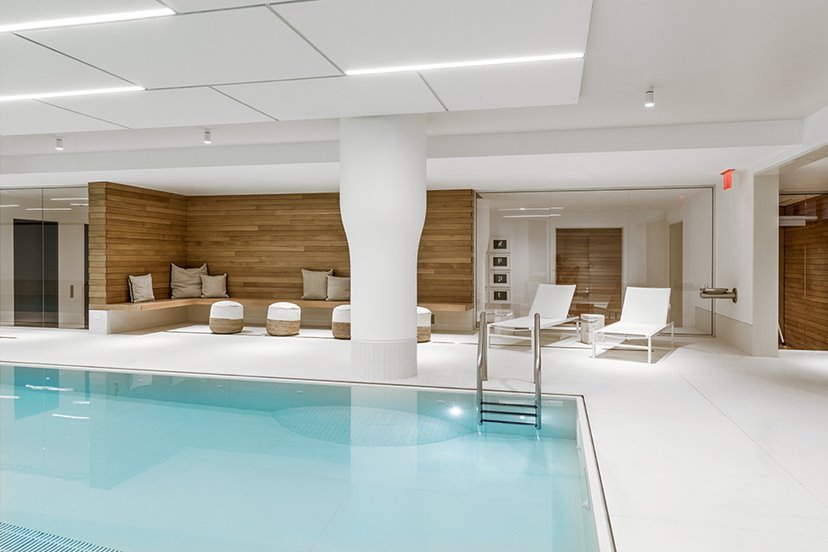 SPA Manhattan piscina neoyorquina Bianco Polare Proyectos Lapitec
