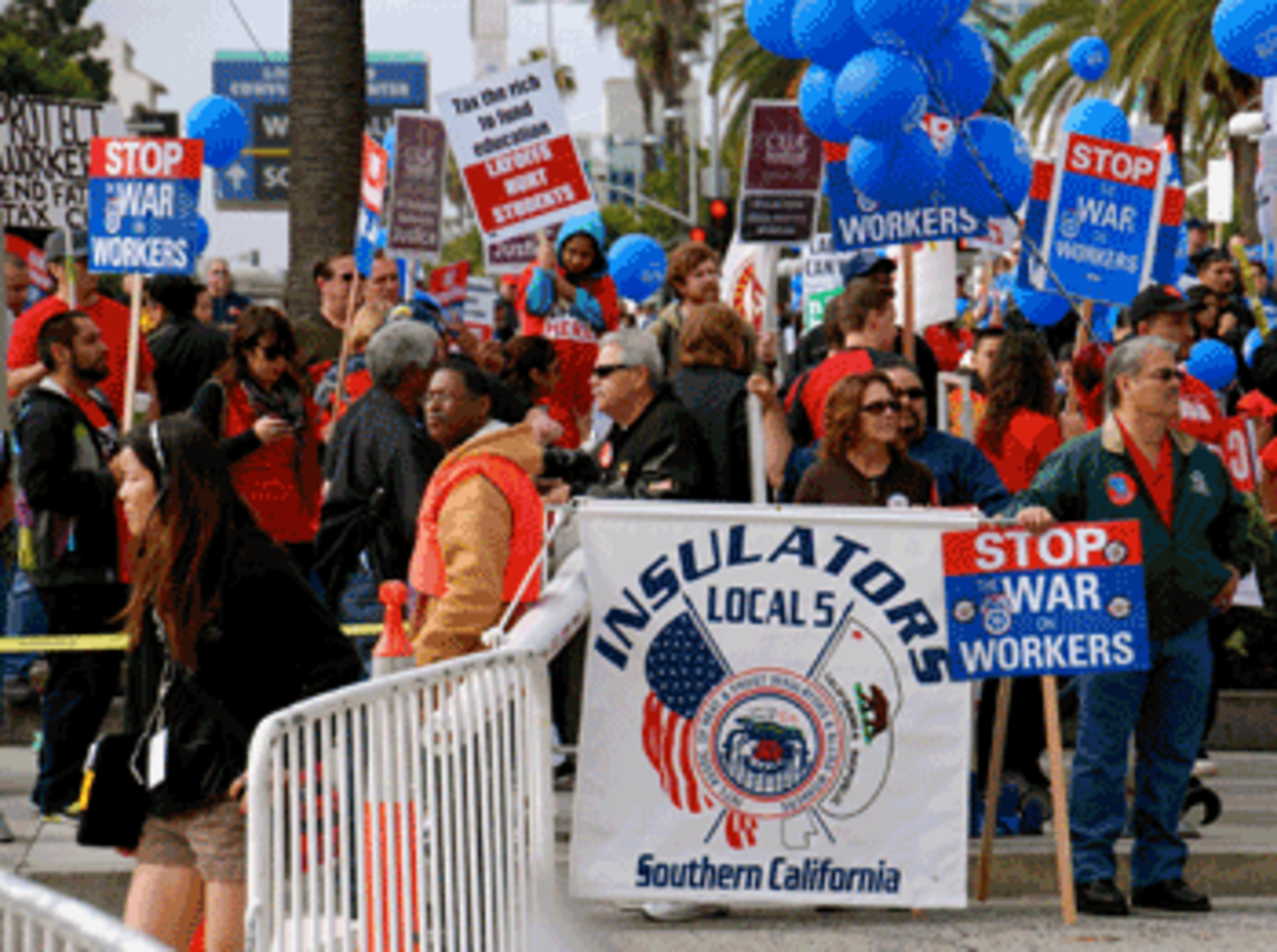 Thousands March in LA to Demand Good Jobs