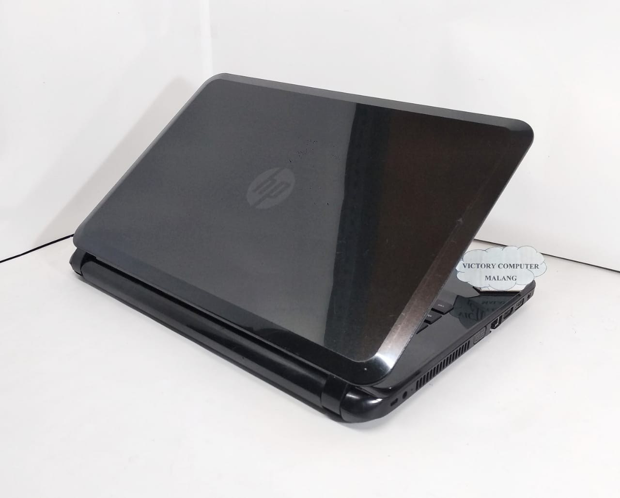 Laptop HP Pavilion 14 Bekas VGA Radeon RAM 4GB Laptop Bekas Malang
