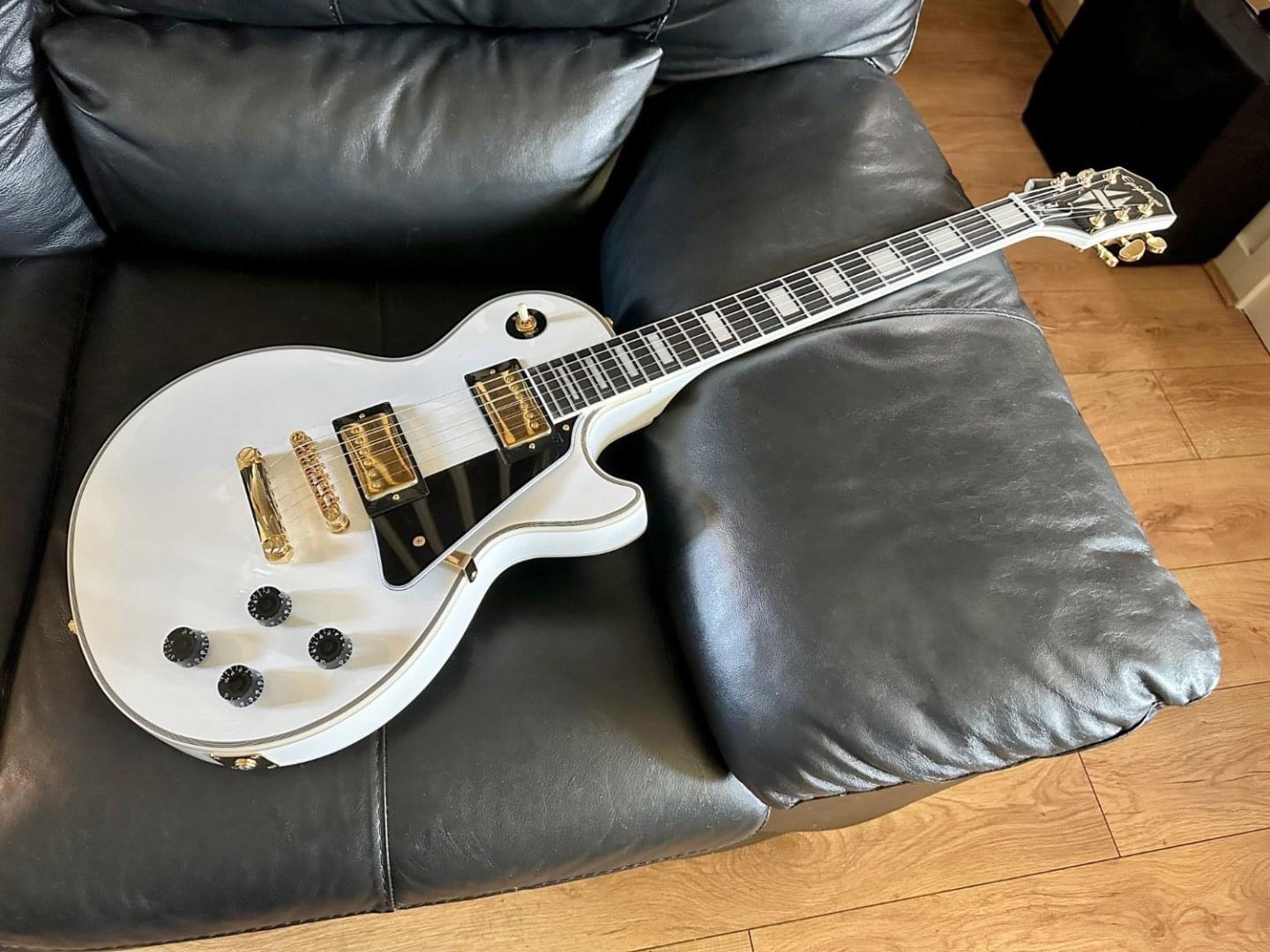 NGD Alpine White Epiphone Les Paul Custom