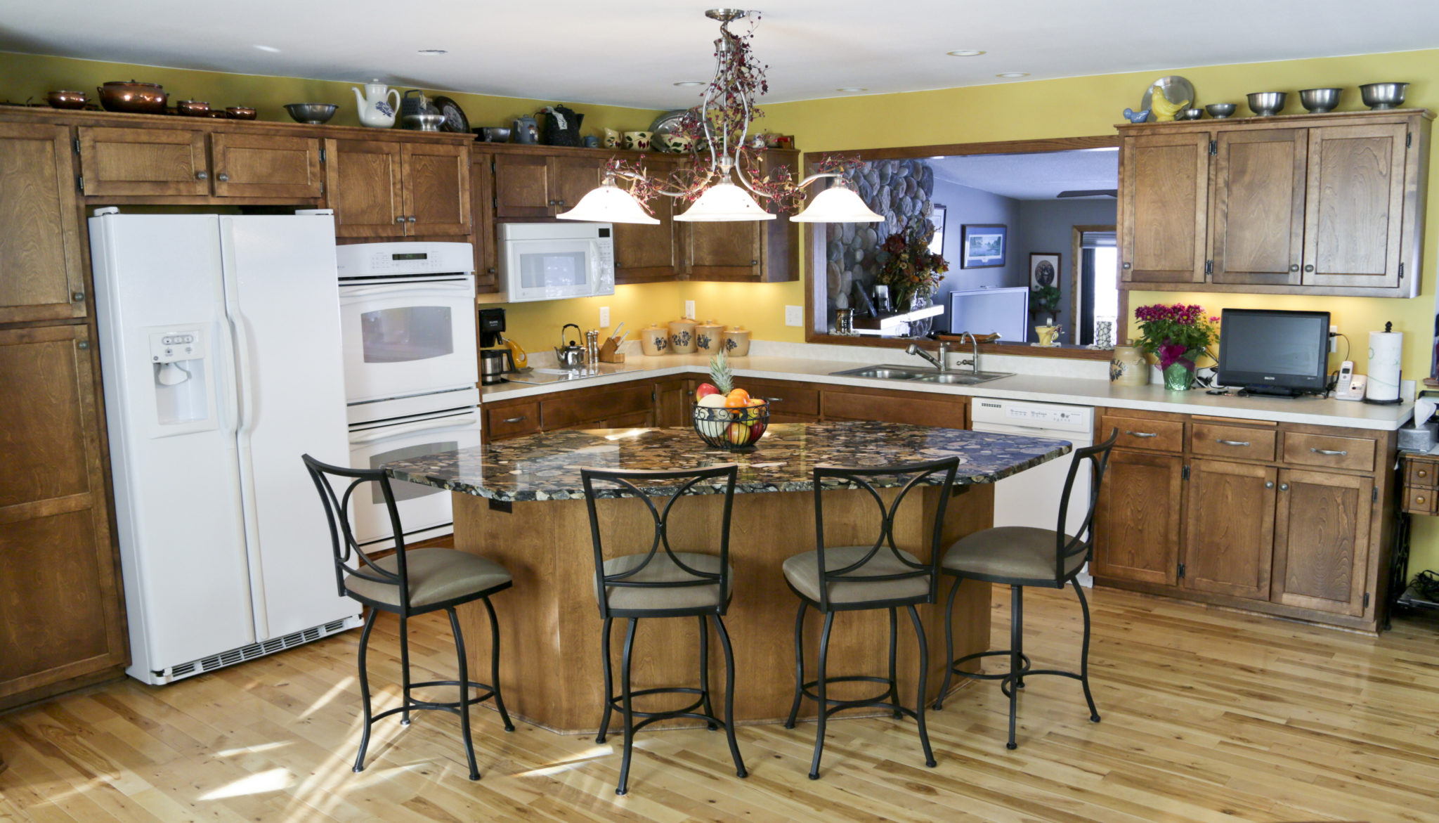 If a full kitchen remodel isn’t in your budget right now, we have