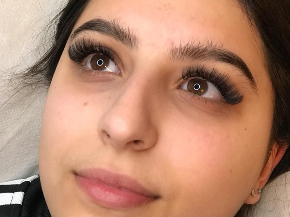 Lash Touch Studio. Eyelash Extensions Classic Natural, Hybrid