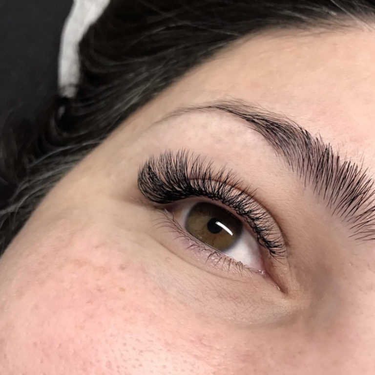 Lash Touch Studio. Eyelash Extensions Classic Natural, Hybrid