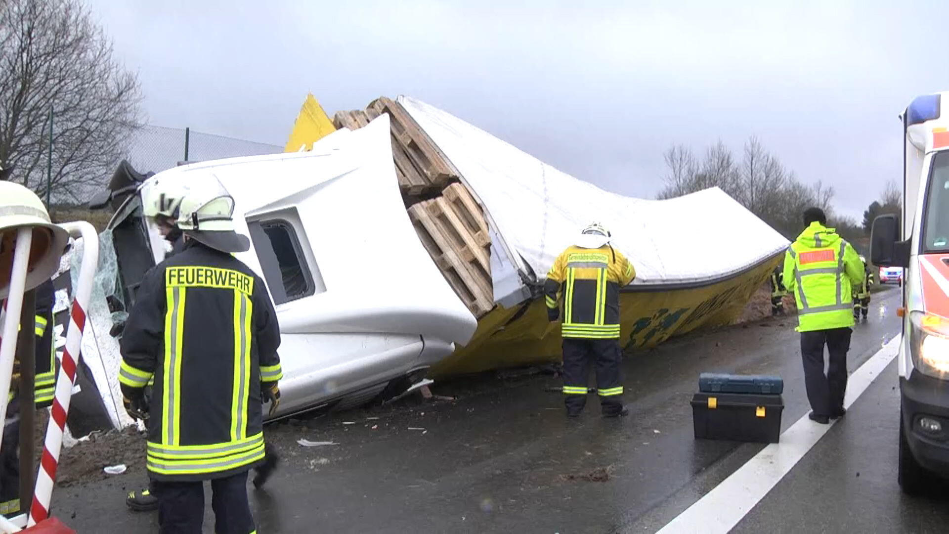 Bad Hersfeld LkwUnfall Ausnahmezustand auf der A 7 LasiPortal