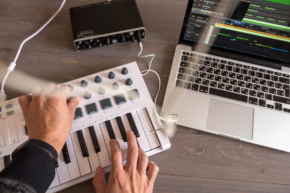 How To Use MIDI Keyboard With GarageBand Lauras MIDI Heaven