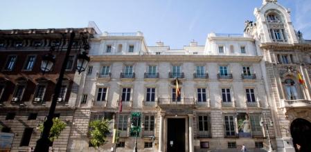 Las Obras De Canaletas Danan Una Escultura De La Real Academia De Bellas Artes