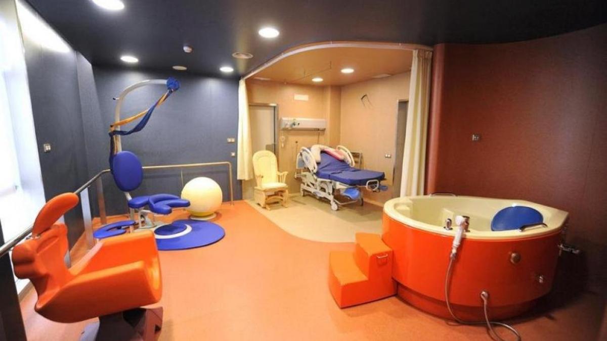 Sala de partos naturales del Hospital Germans Trias i Pujol.