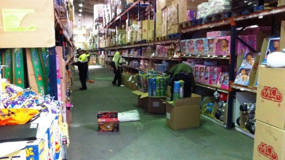 Inmovilizados más de 40.000 juguetes en Barcelona que incumplían la