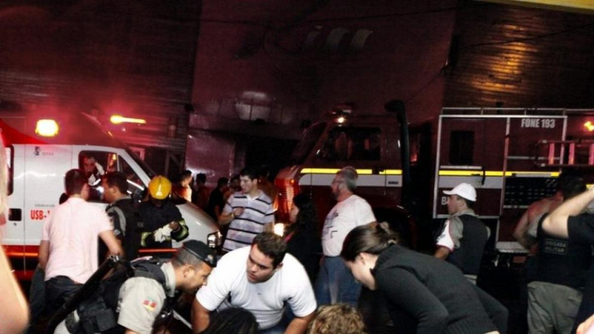 Un incendio en una discoteca de Brasil deja 232 muertos