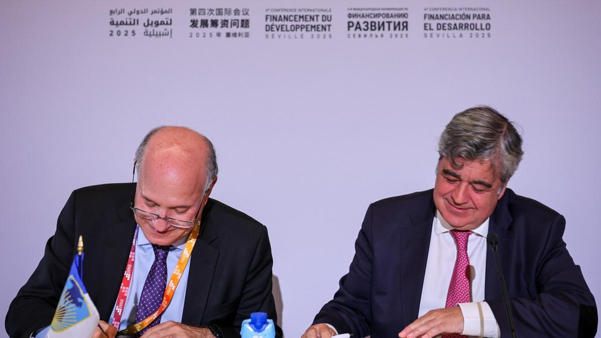 Fundación «la Caixa» y el BID colaborarán para mejorar la calidad de vida de las personas mayores en América Latina y Caribe Fundación «la Caixa» y el BID colaborarán para mejorar la calidad de vida de las personas mayores en América Latina y Caribe