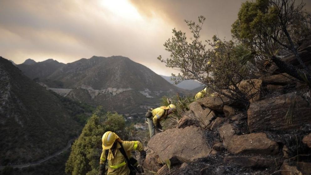 El incendio de Málaga continúa activo en Coín y Monda