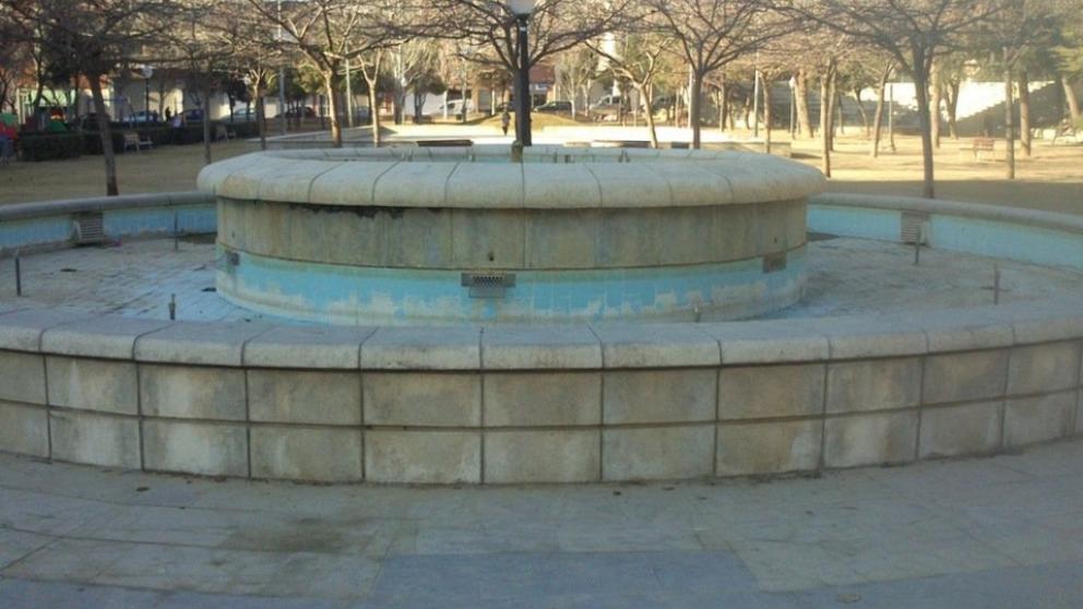 Los vecinos salvan la fuente de la plaza Catalunya de Terrassa