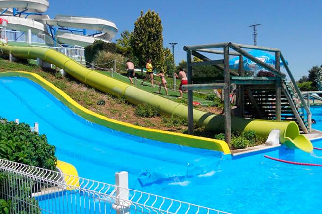 Los parques acuáticos españoles más baratos y refrescantes