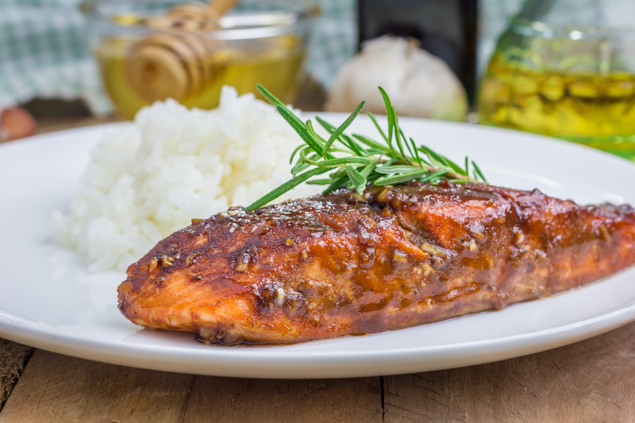 Receta de salmón con mostaza y miel al microondas