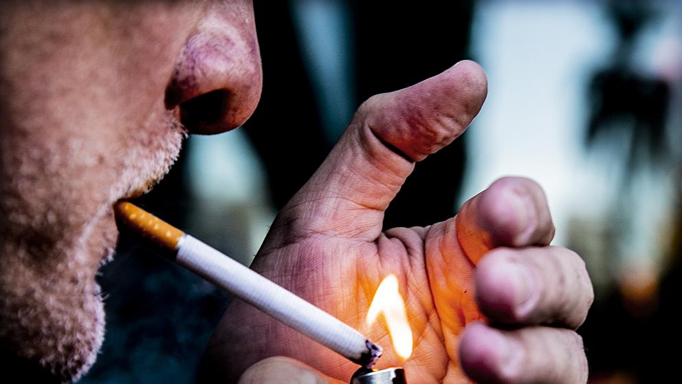 Madrid se abre a prohibir fumar en los espacios públicos