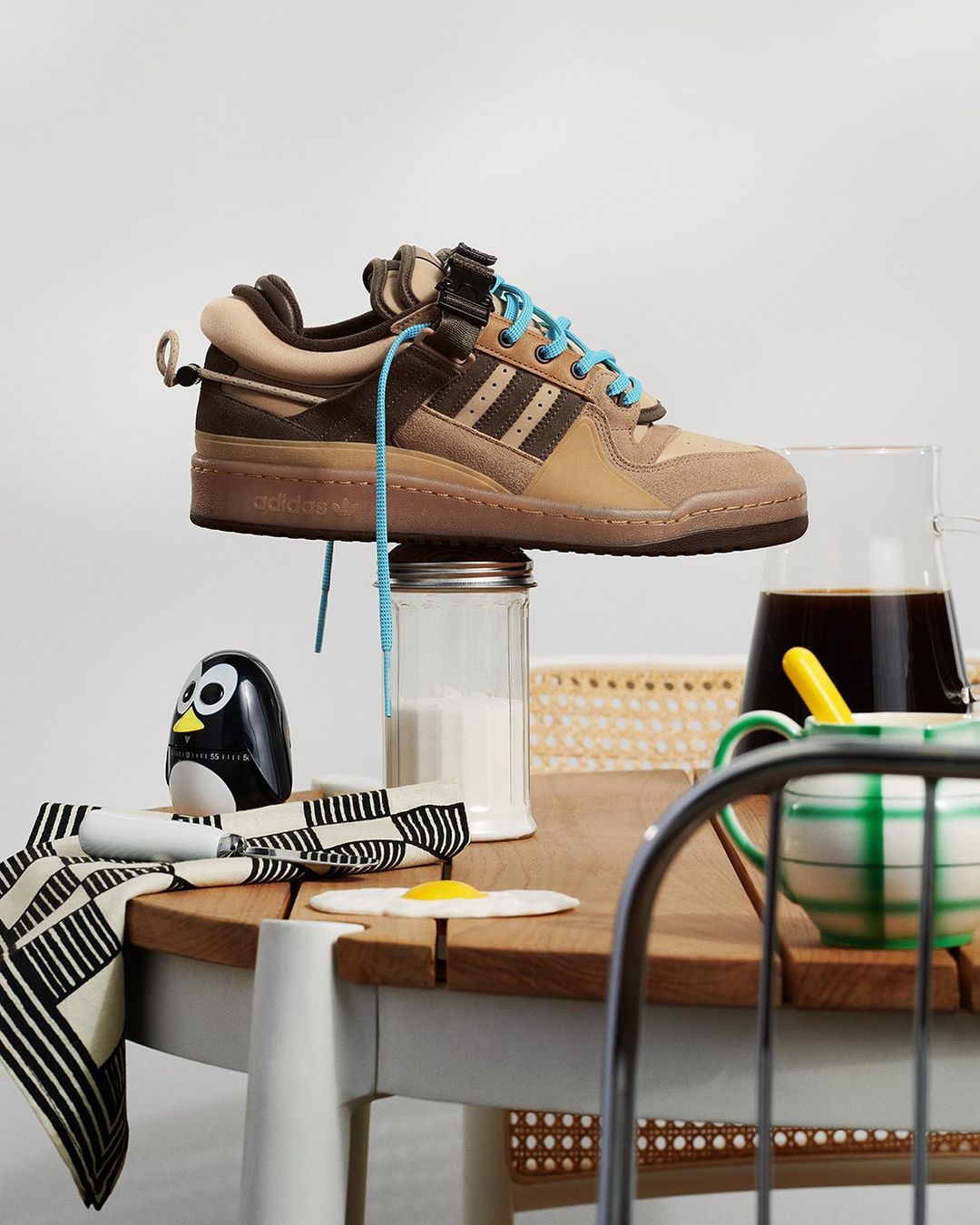 El café de Bad Bunny inspira las nuevas zapatillas de Adidas