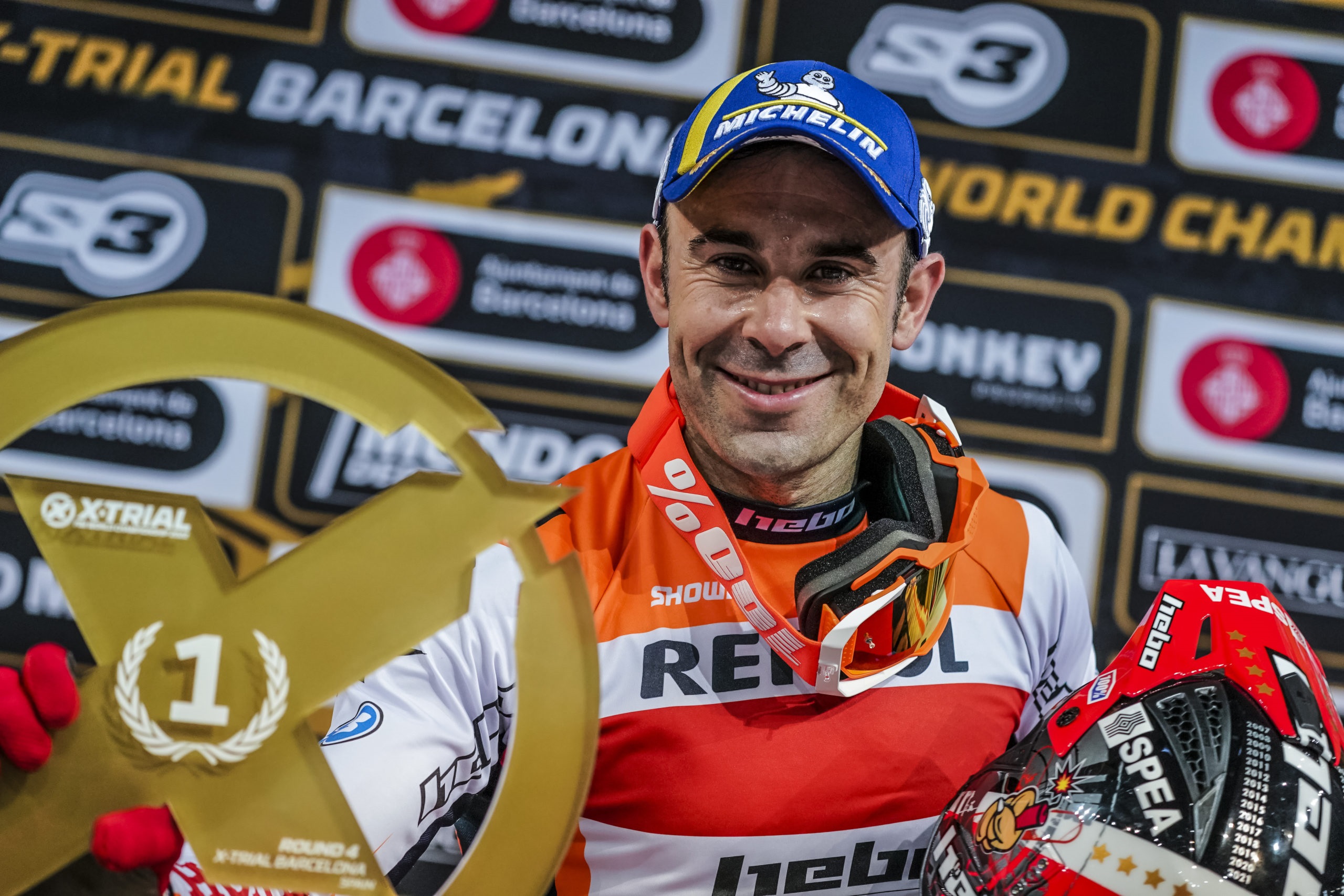 Toni Bou revalida matemáticamente su campeonato del Mundo de Xtrial