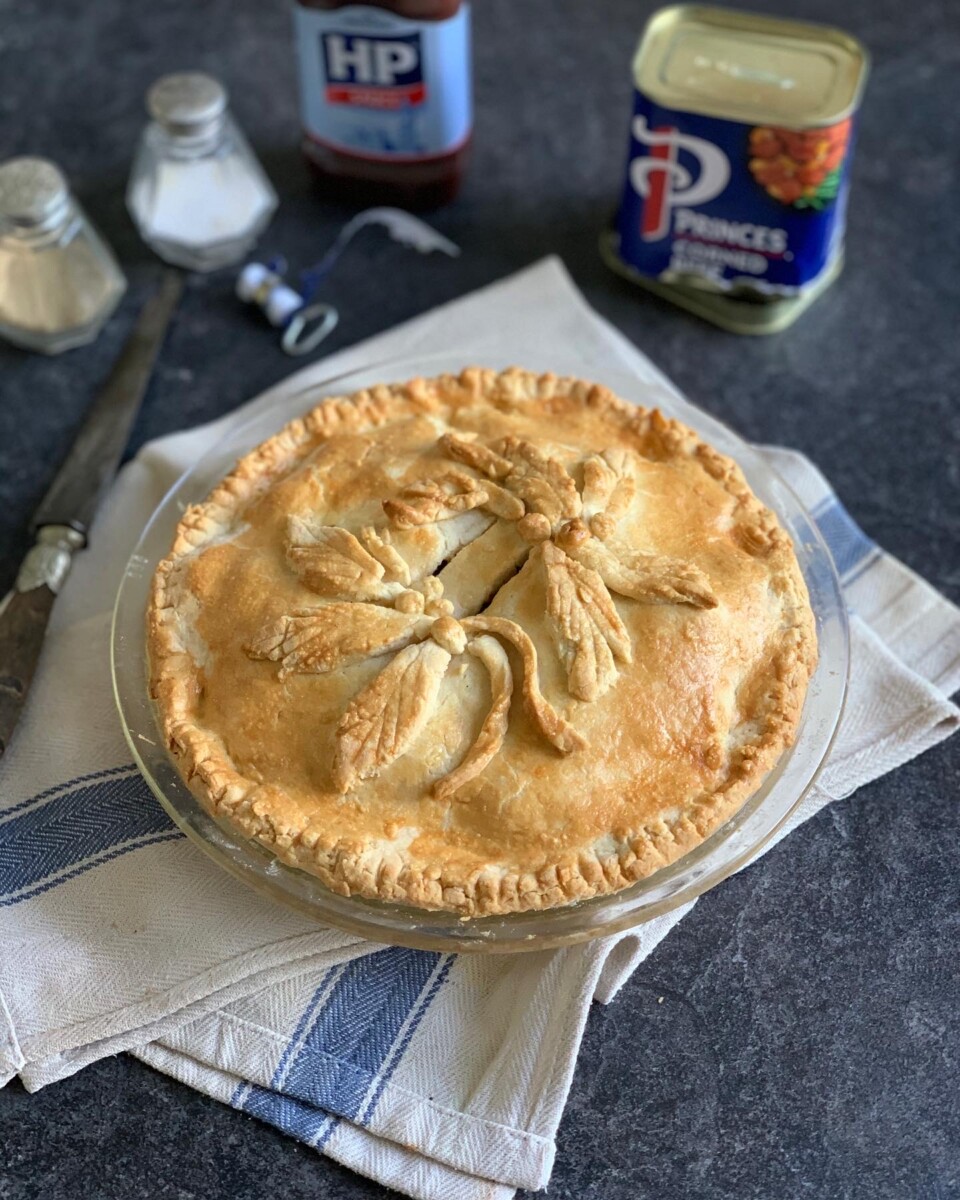 https://i2.wp.com/www.lavenderandlovage.com/wp-content/uploads/2020/05/Corned-Beef-Potato-Pie-2.jpeg?fit=735%2C919&ssl=1