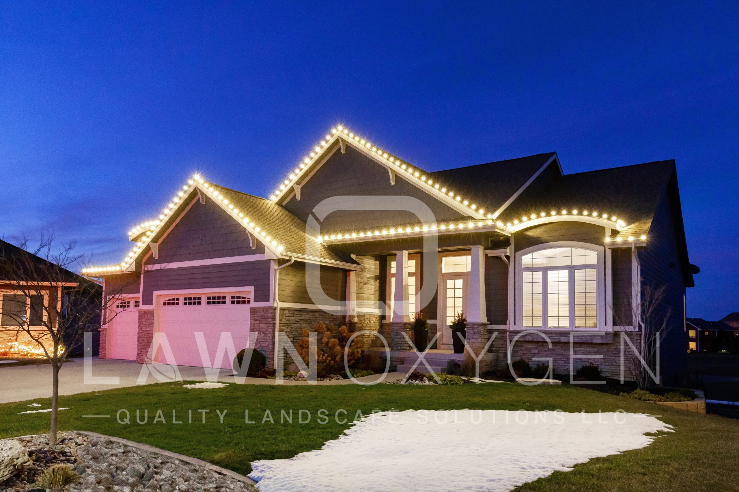 Christmas Lights Ankeny, IA Holiday Lighting Services LawnOxygen